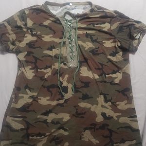 Camo lace up Tshirt
